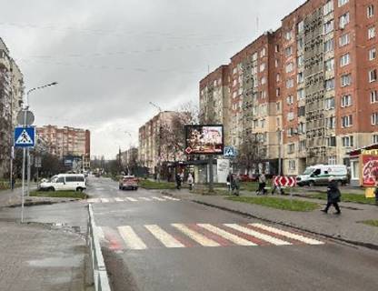 Video Billboard A in Lutsk, 2.3x3.14  Кравчука вул., 32 - 619626 Photo 1
