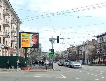Video Billboard + in Chernihiv, 2.3x3.14  Миру просп., 33 (розширення 480х336) - 655321 Photo 1