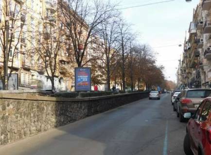 Citylight A in Kyiv, 1.2x1.8  Antonovica st. (Gor'kogo st.), 25, bul'varna castina  Photo 1
