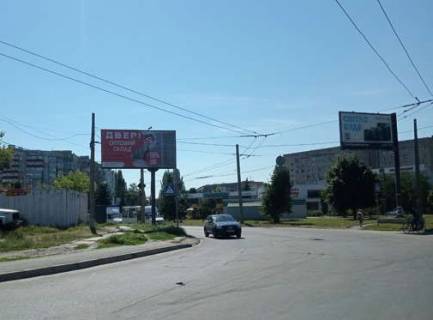 Billboard B in Sumi, 3x6  Metalurgiv st. Photo 1