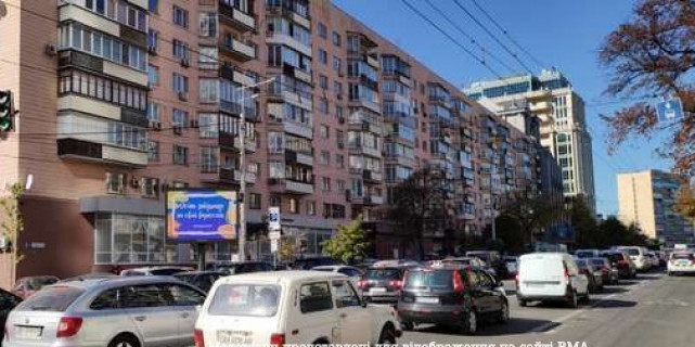 Video Billboard A in Kyiv, 2.3x3.14  Велика Васильківська вул., 102 (ТТ 4.8 676х468) - 655003 Photo 1