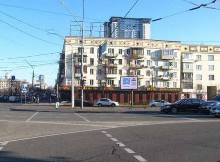 Video Billboard A in Kyiv, 2.3x3.14  Берестейський просп., 9 з боку просп.Повітрофлотський (ТТ 6.8 484х352) - 616281 Photo 1