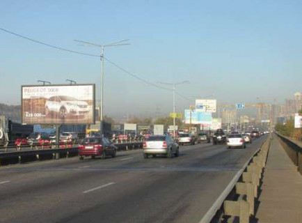 Prismatron, Prism A in Kyiv, 3x6  Промислова вул., Південний міст; №3 (у напрямку Деміївської площі) - 654089 Photo 1