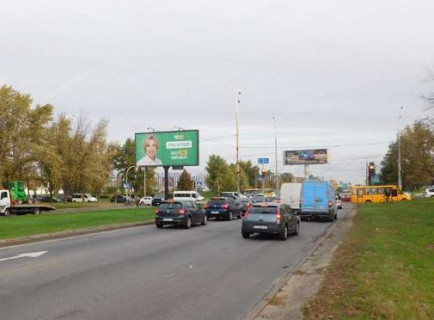 Prismatron, Prism A in Kyiv, 3x6  Бандери Степана просп. (Московський просп.), 17 (у напрямкуОлени Теліги) - 651611 Photo 1