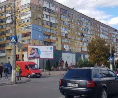 Billboard B in Kropyvnytskyi (Kirovograd), 3x6  Vokzal'na st. (Zovtnevoi Revolucii st.), 20/1 (rinok "Bosfor") Photo 3