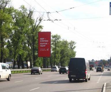 Backlight A in Kyiv, 8x4  Velika Kil'ceva doroga, na rozpodiluvaci naproti Al'cest (u napramku Odes'koi pl.) Photo 1