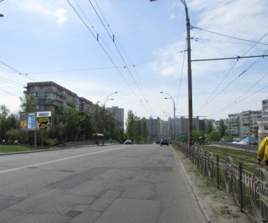 Prismatron, Prism B in Kyiv, 3x6  Левка Лук'яненка вул., 4 - 624151 Photo 1