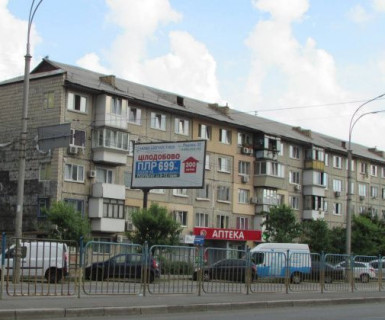 Billboard B in Kyiv, 3x6  Воскресенський просп., 30 Photo 1