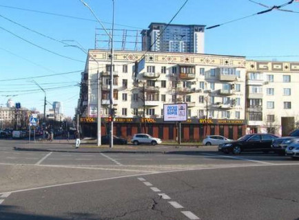 Video Billboard A in Kyiv, 2.3x3.14  Берестейський просп., 9 з боку просп.Повітрофлотський (ТТ 6.8 484х352) - 655124 Photo 1