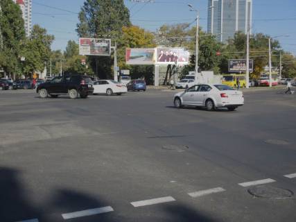 Prismatron, Prism B in Odessa, 3x6  Kanatna st. - Gagarina prosp. - Segeds'ka st. (prava) - 167621 Photo 1