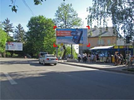 Billboard A in Chernivtsi Nebesnoi sotni-Serbanuka, perehresta Photo 1