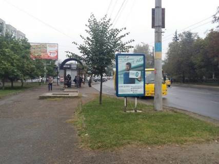 Citylight B in Chernivtsi вул. Героїв Майдану, 65, за зупинкою, пішохідний перехід Photo 1