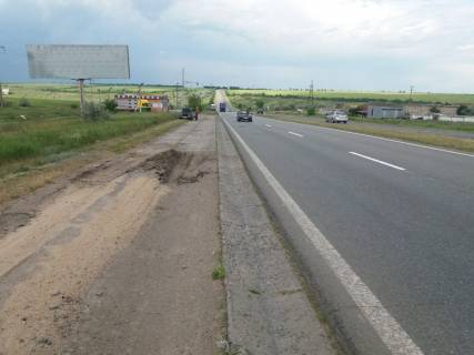 Billboard B in Odessa trasi, Б  Odessa - Nikolaev 22+800 B Photo 1