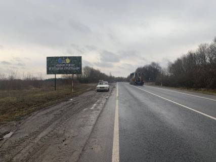 Billboard B in Khmelnitsky trasi M-12 Strij-Ternopil'-Kropivnic'kij-Znam'anka, km. 226+100 Photo 1