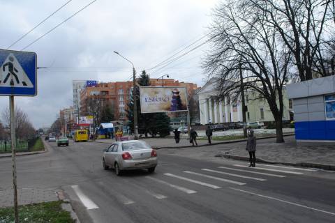 Prismatron, Prism A in Poltava, 3х6  st. Sobornosti ,69 (zup. <<OCEVUMi>>) (prizmatron)   - 181349 Photo 1