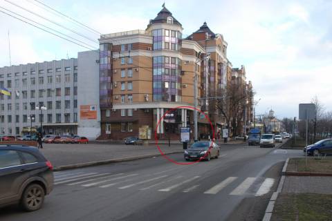 Citylight B in Poltava st. Sobornosti, 58 (vhid do palacu dozvilla "Listopad") Photo 1
