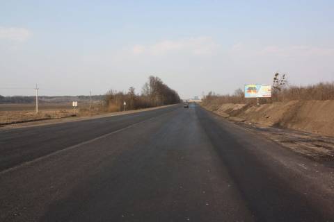 Billboard A in Zhytomyr, 3x6  trasa  Vistupovici - Zitomir - Mogiliv-Podil's'kij M-21  171+950 (livo), TC RING, zupinka Photo 1