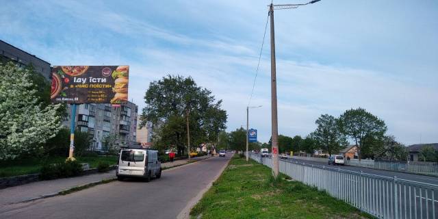 Billboard B in Korostishiv, 3x6  Korostisiv v. Kiivs'ka (Bil'sovic'ka) 103(gus') st B Photo 1