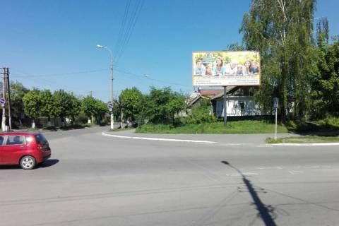 Billboard A in Shepetivka, 3*6  perehresta av.Miru - st.V.Kotika. nepodalik: rinok, magazini, mafi, supermarket (centr) Photo 1