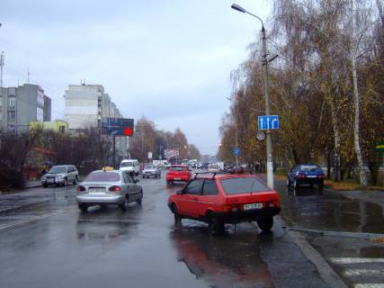 Billboard B in Khmelnitsky, 3*6  st.Pribuz'ka bila novogo mostu na "Epicentr". nepodalik: "Epicentr", supermarket "Tavria V", "Sil'po", TRC "Oazis", central'nij rinok, elitna zabudova "Nabereznij kvartal", "Atlant" (centr) Photo 1