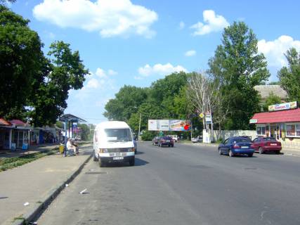 Billboard A in Khmelnitsky, 3*6  perehresta st.Pilots'ka - st.Mazepi. nepodalik: zupinki, oblasna likarna, mini rinok, dekil'ka bankiv (v centr) [prave vuho] Photo 1