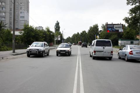 Billboard A in Khmelnitsky, 3*6  perehresta st.Pribuzzkaa - st.Grusevs'kogo. nepodalik: "Epicentr", supermarket "Tavria V", "Sil'po", TRC "Oazis", central'nij rinok, elitna zabudova "Nabereznij kvartal", "Atlant" (centr) Photo 1