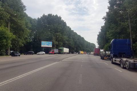 Billboard B in Khmelnitsky, 3*6  Starokostantinivs'ke sose, nepodalik: mcdonald's, meblevij TC "MijDim", supermarket "Sil'po", magazini avtozapcastin, avtorinok, avtosaloni "BMV","Mersedes","Opel'","Reno","Hundaj","Skoda" ta insi. (v'izd v misto, v centr) Photo 1