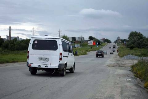 Billboard B in Khmelnitsky, 3*6  perehresta M.Ribalka - st.Ozerna. nepodalik: AZK "Ukrnafta", cilodobova mijka, navkolo elitna zabudova m.r. "Otradne", "Divokraj", "Dihtarka", baza budmaterialiv (v centr) Photo 1