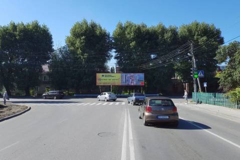 Billboard A in Khmelnitsky, 3*6  T-podibne perehresta st.Trudova - st.Zavods'ka. nepodalik: optovi bazi bud materialiv, avtosaloni (v centr) [prave vuho] Photo 1