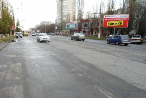 Billboard A in Kherson 200-ricca Hersona 8 ( Sil'po, Eko-Market, DC, Billa) Photo 1