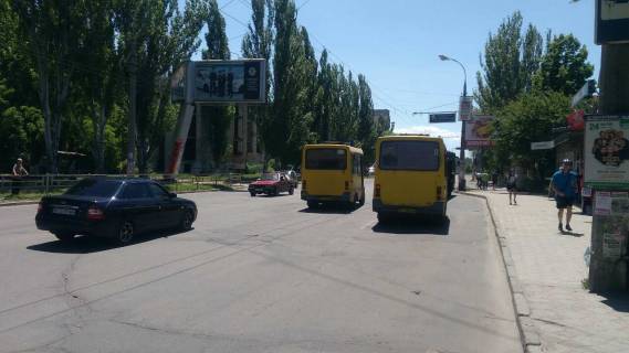 Non-Standard B in Kherson Polkovnika Kedrovs'kogo st.(Hersons'kij avtovokzal) Photo 1