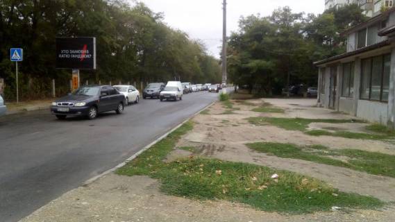 Billboard B in Kherson Berislavs'ke sose/Mira st. Photo 1