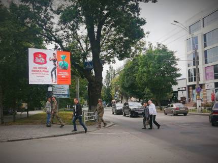 Video Billboard A in Kherson Usakova av./Parizs'koi Komuni st. - 333181 Photo 1