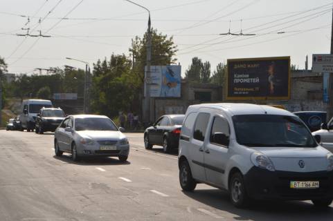Billboard A in Kherson, 3х6 м.  Naftovikiv st./Makarova st. Photo 1