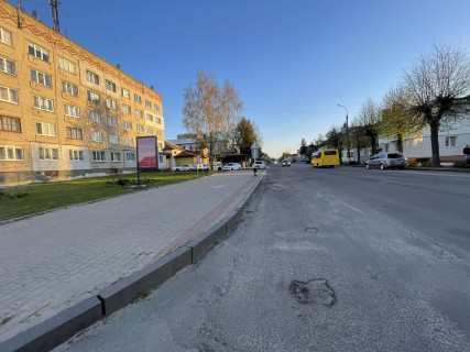 Citylight B in Rozhishche вул. Незалежності, 55 Photo 1