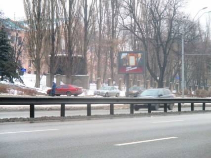 Backlight B in Kyiv, 2,3х3,14  Berestejskij (Peremogi) av.,36 (meduniversitet) -v centr Photo 1