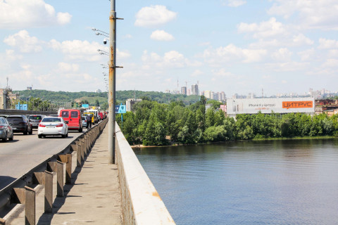 Facade Banners A in Kyiv Будіндустрії вул., 21, (Південний міст, напрямок в центр) Photo 1