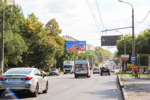 Billboard B in Kharkiv, 3х6  Gvardijciv-Sironinciv st., 50, v centr Photo 1
