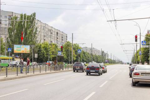 Billboard B in Dnipro (Dnipropetrovsk), 3х6  Peremogi pr-t, 70-D, v centr Photo 1