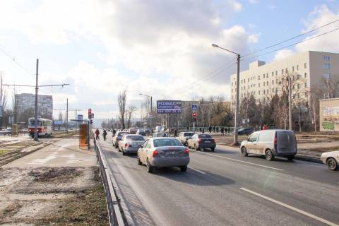 Billboard A in Dnipro (Dnipropetrovsk), 3х6  Peremogi pr-t, 53, v centr Photo 1