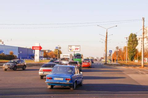 Billboard B in Kharkiv, 3х6  Traktorobudivnikiv pr-t, 55-b, z centru Photo 1
