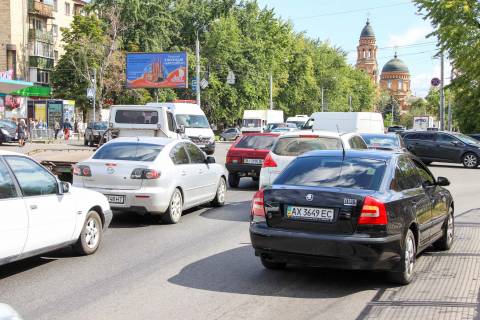 Billboard B in Kharkiv, 2,88х5,76  Poltavs'kij slah st., 130/132 - Petra Bolbocana st., v centr ( VIP ) rozmir 5760h2880 Photo 1