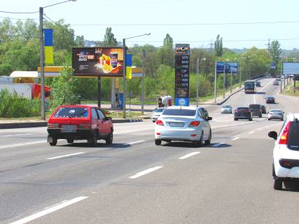 Billboard B in Kharkiv, 3х6  Полтавський шлях вул. - Різдвяна вул., 1-а, з центру Photo 1