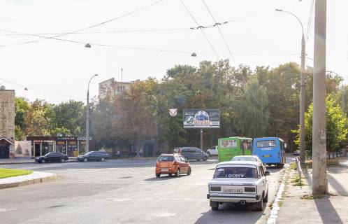 Billboard B in Kharkiv, 3х6  23 Serpna st., 48, v centr Photo 1