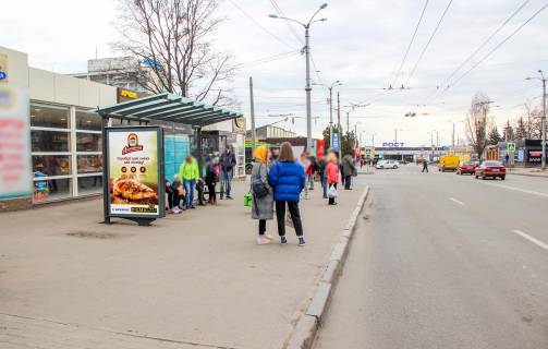 Billboard B in Kharkiv, 1,24х1,84  Petra Grigorenka pr-t, 2/144 (zupinka st. m. Palac Sportu), v centr Photo 1