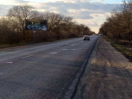 Billboard B in Odessa, 3х6  транспорт рухається від двох стовпів у сторону Кучурган Photo 1