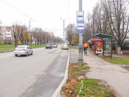 Citylight A in Kharkiv, 1,24х1,84  Petra Grigorenko pr-t, 14 (ostanovka "b-r. Zasminovyj"), iz centra Photo 1