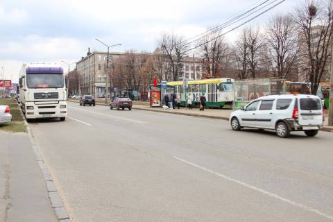 Citylight A in Kharkiv, 1,24х1,84  Plehanovskaa (naprotiv doma No 121) (ostanovka "st.m. "Zavod im. Malyseva"), iz centra Photo 1