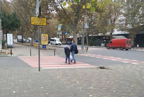 Citylight B in Chornomorsk (Illichivsk), 3х6  peretin av. Miru, prov. Skil'nij Photo 1