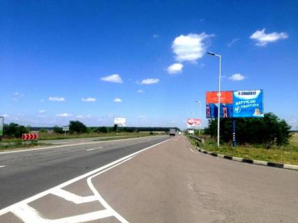 Billboard A in Skibin, 6х3  s. Skibin, cernigivs'ka trasa, trasa M-01 "Kiiv-Cernigiv-Novi Arilovici", km 40+985 pravo, st. Kiivs'ka, bila AZS "SHELL", cerez 800m pisla povorotu na s. Velika Dimerka, cerez 650m pisla AZS "AMIK" Photo 1